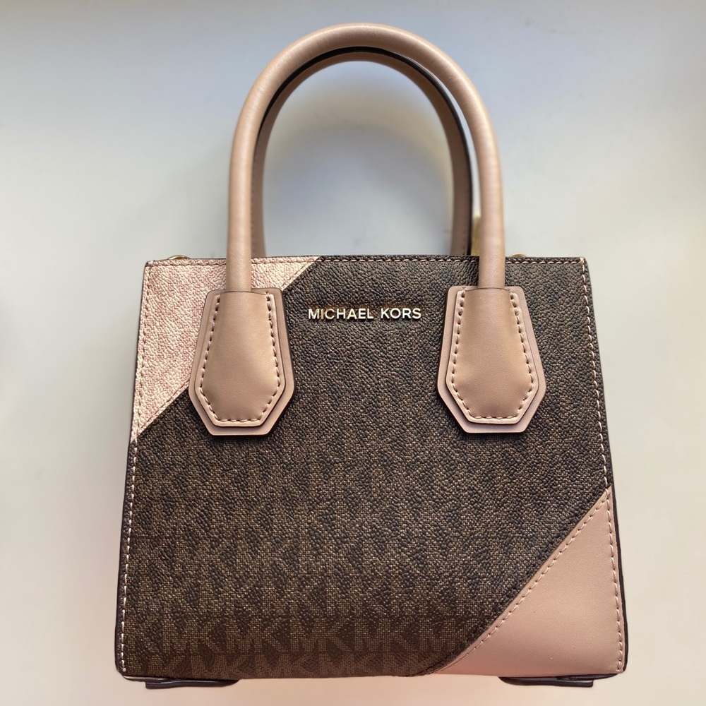 ✨Michael Kors ✨ Mercer Two-Tone Accordion Bag